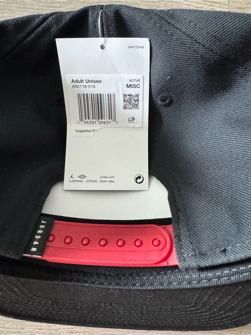 Nike Black and Red Jordan Snapback Hat - Picture 3 of 3